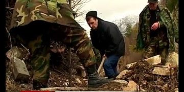 ,,ევგენი აფრასიძემ 7 გასროლით მოკლა თავისი სიძე, ბაბუაჩემი და სამი შვილი ობლად დაუტოვა ბედს” – რა ისტორიას ყვება აფრასიძეების ბიძაშვილი?