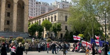 არსებული ინფორმაციით, რუსთაველის გამზირზე აქციის ერთი მონაწილე დააკავეს