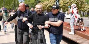 “რეჟიმის მონა მილიციის აღდგომა რუსთაველზე” – ჯგუფი “ფარი” განცხადებას ავრცელებს
