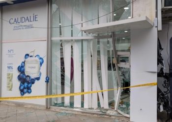 ქუთაისში, ავტომობილი აფთიაქში შევარდა