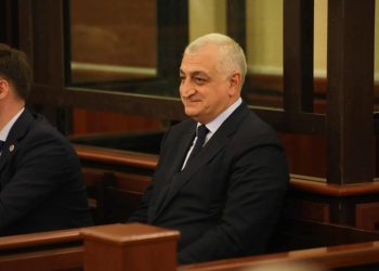 მოსამართლემ პროკურატურის “ფასი” დააკმაყოფილა  – ხაზარაძეს 50 000–ლარიანი გირაო შეეფარდა