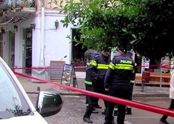 თბილისში კოტე აფხაზის ქუჩაზე  კაფე “ლინვილის” სახურავი ჩაინგრა