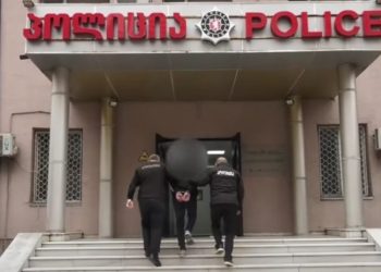 მოქალაქისთვის 150 000 დოლარის ჯგუფურად გამოძალვის მცდელობის ბრალდებით 3 ადამიანი დააკავეს