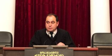 სხდომის მდივნიდან საკონსტიტუციო სასამართლოს თავმჯდომარეობამდე – ვინ არის ახალი თავმჯდომარე