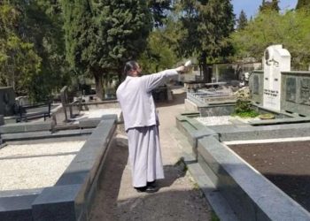 მართლმადიდებელი ეკლესია საფლავთა კურთხევის დღეს აღნიშნავს