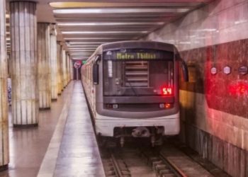 ელექტროენერგიის ავარიულად გათიშვის გამო, თბილისის მეტროს პირველი ხაზი დროებით ვერ ემსახურება მგზავრებს – თბილისის სატრანსპორტო კომპანია