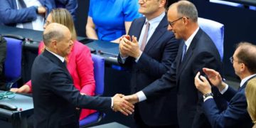 გერმანიის ბუნდესტაგმა კანცლერის თანამდებობაზე ფრიდრიხ მერცის კანდიდატურას მხარი დაუჭირა