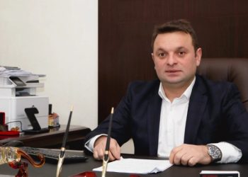 სენაკის მერმა ბიძისა და ბიძაშვილის კომპანიებს 38 მლნ ლარზე მეტის ტენდერი მოაგებინა – TI