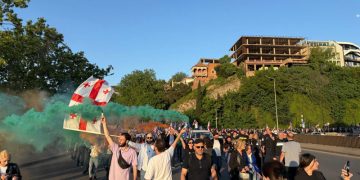 მარში ავლაბრის მეტროდან ევროპის მოედნისკენ