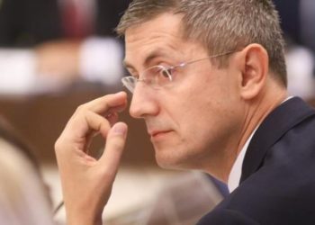 “ვგმობთ საქართველოს მთავრობის ამ ქმედებებს… ვდგავართ მამაცი ქართველი ხალხის გვერდით” – დენ ბარნა