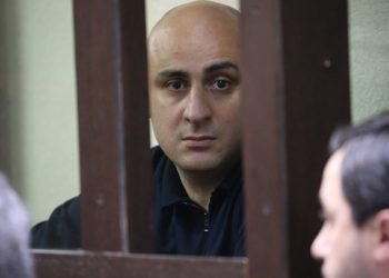 “რა სისულელე კითხვებია? უდიდესი სურვილია თქვენი აცილება სისტემიდან, ჯანდაბისკენ”– მელია მოსამართლეს