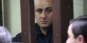 “რა სისულელე კითხვებია? უდიდესი სურვილია თქვენი აცილება სისტემიდან, ჯანდაბისკენ”– მელია მოსამართლეს