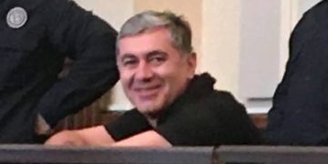 “როგორც ხედავთ მხნედ არის” – რა მოხდა დღეს ოქრუაშვილის პროცესზე