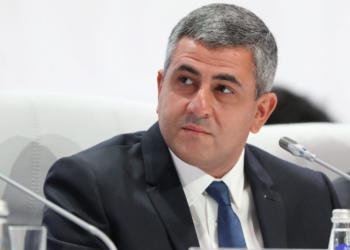 “deep ვირთხების გადაწყვეტილება… კობახიძეს 3 კვირაა ვურეკავ, იმალება, ახსნას, რატომ გააკეთა ეს” – პოლოლიკაშვილი „ოცნებას“