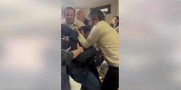 “ურტყამდნენ ყველას… შსს, თქვენი ღირსება და და სამართალი მოვ#%*#+” – დეა მამისეიშვილი