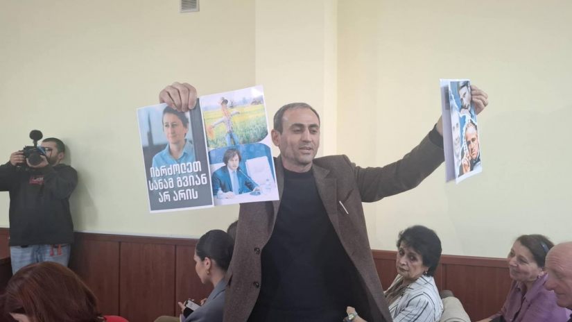 “ივანიშვილი ქილერი და დიქტატორია” – აფგან სადიგოვი მზია ამაღლობელის პროცესზე