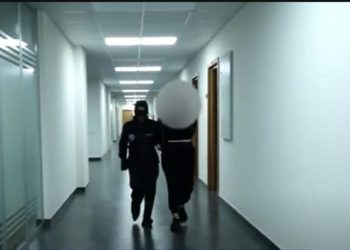 “ფსიქოლოგიურად ძალადობდა და სქესობრივი კავშირის დამყარებას აიძულებდა” – ტრეფიკინგის ბრალდებით 1 ადამიანი დააკავეს