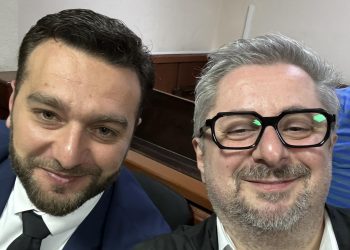 “ჯერ ზურაც ვერ შემოდის, ვერ ვეტევით” – გვარამია სასამართლოს ცარიელი დარბაზიდან 