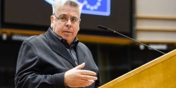 ,,(,,ოცნების” წერვრებმა) ხალხს დაურეკეს კითხვებით: რა ბედი ეწია ჩემს აქტივს; ჩემს სახლს ესპანეთში; ჩემს შვილებს, რომლებიც ბელგიაში სწავლობენ…” – ნაჩო სანჩეს ამორი