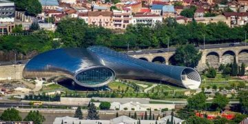 ,,რიყის დოქები ბოლო ერთ თვეში მეორეჯერ გაიყიდა. გაიყიდა რა, ,,დაითრიეს” – რა ინფორმაციას აქვეყნებს ირაკლი აბესაძე?