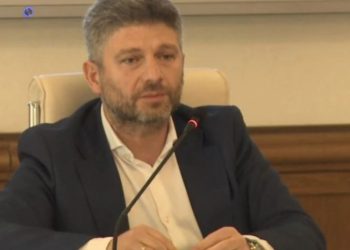 ,, საკანში მეწვია ეკა ხერხეულიძე, მიყურა, მიყურა და მითხრა – იცი რას გეტყვიო, შენო საცემი ხარ და მაგიტომაც გცემესო, ახალაიაზე და მიშაზე  ხმას როგორ იღებ, ქვეყნის პატრიოტებზეო” – დაჩი ცაგურია