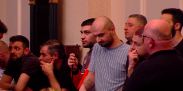 მე ჩემს ადვოკატს ვენდობი, იმდენად ვენდობი, რომ შეიძლება ბავშვიც მოვანათვლინო. რატომ მინიშნავთ სხვა ადვოკატს, არ მესმის? მას ვერ ვენდობი – ონისე ცხადაძე
