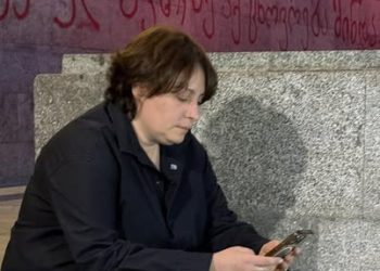 ელენე ხოშტარიამ შიმშილობა დაიწყო – “არ მოვიცვლი აქედან ფეხს”