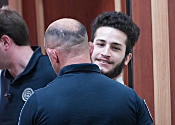 “ისინი არიან სისხლიან ძალაუფლებას და ფულს ამოფარებული, ჩვენ ვართ ახალგაზრდები, რომლებიც ცეცხლს დავუდექით პირისპირ” – მათე დევიძე