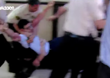 საქალაქო სასამართლოში სიტუაცია უკიდურესად დაიძაბა