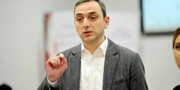 ,, ჰოდა, იქნებ მიწიდან თავი ამოიღოთ, კრიტიკულ მედიას რეკლამა მიუტანოთ” – გიორგი ქადაგიძე