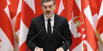 ,, მოვიდა აქ ბიძინა ივანიშვილის ცხენი, დასვეს აქ და არაფერს არ ეკითხებიან” – ყაველაშვილი