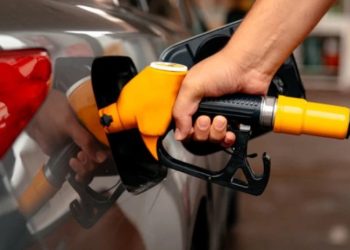 ,, პრემიუმს სამწუხაროდ ვერ ჩაგისხამთ, მხოლოდ სამთავრობო მანქანებზეა გათვლილიო” – რა მოხდა ,,რომპეტროლზე”?