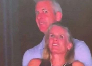 Coldplay-ს კონცერტზე ღალატში მხილებულმა Astronomer-ის გენერალურმა დირექტორმა თანამდებობა დატოვა