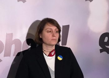 ელენე ხოშტარიას და “დროას” ანგარიშები დააყადაღეს