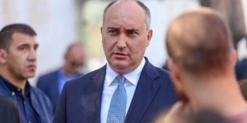 „ჯუანშერ ბურჭულაძეს სთხოვენ ქეშს, რომელიც მოიპარა და ობშიაკში ბიძინასთან არ მიიტანა“