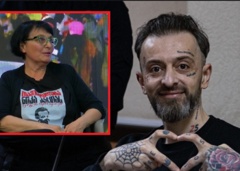 “რატომ უნდა მომცეთ შენიშვნა, დედაჩემს მიყვარხარ-მეთქი რომ ვეუბნები? დედა არ გყავთ?” – ნიკა კაცია მოსამართლეს