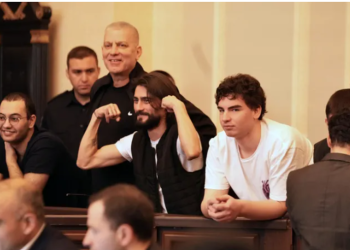 “ციხეში ჯდომა არავის მოსწონს, მაგრამ თუ ჩემი ციხეში ყოფნა თქვენი ნათელი მომავლის საწინდარია, დაე ასე იყოს”– თორნიკე გოშაძე