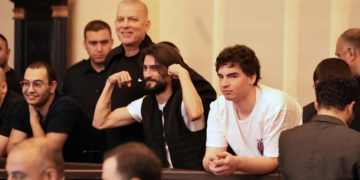 “ციხეში ჯდომა არავის მოსწონს, მაგრამ თუ ჩემი ციხეში ყოფნა თქვენი ნათელი მომავლის საწინდარია, დაე ასე იყოს”– თორნიკე გოშაძე