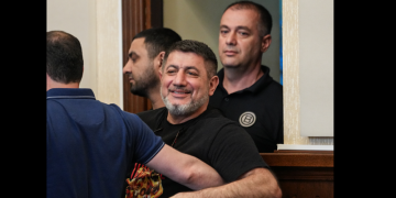 “4 წევრი ვართ პარტია “ლელოდან” დაკავებული და ჩვენ ვართ ქვეყნის მოღალატეები? ჩემს ღირსებას ვინც შეეხება, იმას აუცილებლად მოვთხოვ” – ვეფხვია კასრაძე