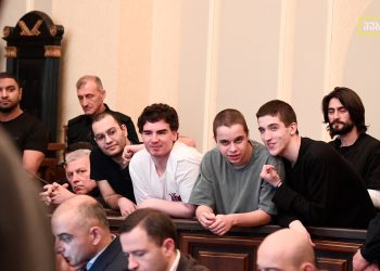 გამომძიებლის მტკიცებით, ვიდეოსთვის, რომელიც 4 დეკემბრიდან აქვს და მტკიცებულებად წარადგინა, არ მოუსმენია – 4 აგვისტო, 2025 წელი