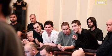 გამომძიებლის მტკიცებით, ვიდეოსთვის, რომელიც 4 დეკემბრიდან აქვს და მტკიცებულებად წარადგინა, არ მოუსმენია – 4 აგვისტო, 2025 წელი