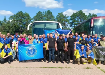 უკრაინამ რუსეთის ტყვეობიდან 84 პირი დაიბრუნა – მათ შორის არიან მარიუპოლის დამცველებიც