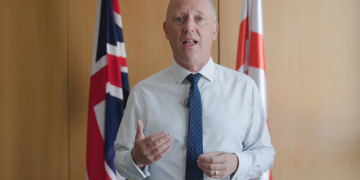 ,, ვწუხვართ, როცა საქართველოს მთავრობა აკრიტიკებს ევროპის ძალისხმევას, რომლის მიზანია რუსეთის აგრესიის შეკავება” – ბრიტანეთის ელჩი