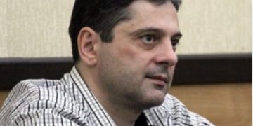 ,, დავუშვათ რომან შამათავა და კუდი არაფერ შუაშია, ნაციონალური მოძრაობის მიმართ ჩნდება ერთი პასუხგაუცემელი კითხვა…”