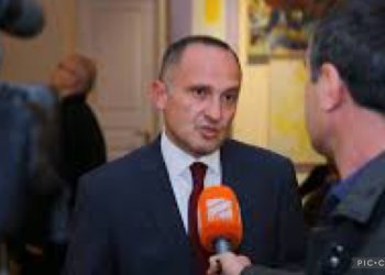 3 სახლი, 6 ბინა, 6 მანქანა, 2,2 მილიონი ბანკში – ვეტერანების სამსახურის უფროსის მოადგილის ქონება