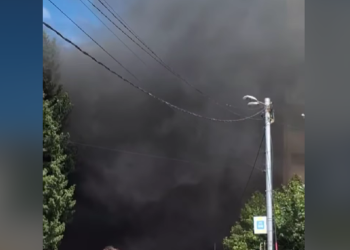 თბილისში, სპორტის სასახლესთან ხანძარია (ვიდეო)