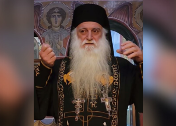 “დღეს სამართლის დამცველები ქალებს სახეში აფურთხებენ” – არქიმანდრიტი დოროთე ყურაშვილი