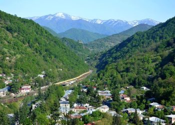 ხარაგაულის სოფლებში კვლავ გააქტიურდა მეწყერი – რა რეკომენდაციებს გასცემენ გეოლოგები?