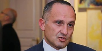 3 სახლი, 6 ბინა, 6 მანქანა, 2,2 მილიონი ბანკში + სახელმწიფო სუბსიდიები – ვეტერანების სამსახურის უფროსის მოადგილის ქონება