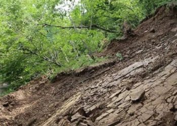 „კლდოვანი მასის ჩამოსვლის შედეგად, ჩაიკეტა გზის სავალი ნაწილი“ – ნახეთ, რა მისამართზე შეიზღუდა მოძრაობა